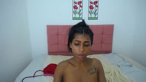 Snapshot of sarita_hot77 chatting on December 28, 2024, 2:43 am sarita_hot77 online show from December 28, 2024, 2:43 am