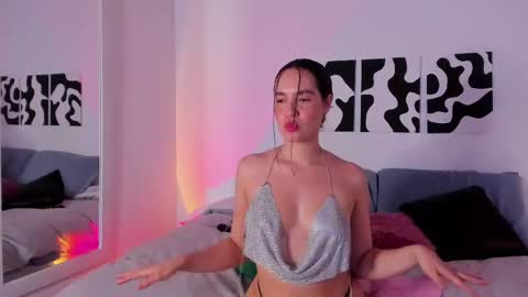 Sara online show from February 22, 2025, 9:04 pm