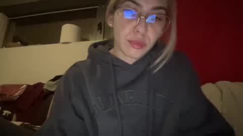 Sarrah online show from January 14, 2025, 9:20 pm