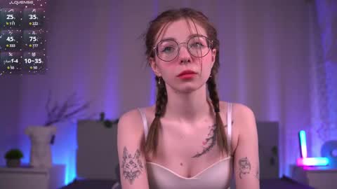 sarralane online show from December 11, 2024, 12:12 pm