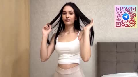 Valentina online show from November 13, 2025, 3:11 pm