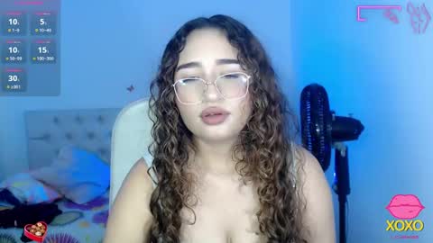 Snapshot of sasha_17_ chatting on September 23, 2025, 4:43 pm Sofia online show from September 23, 2025, 4:43 pm