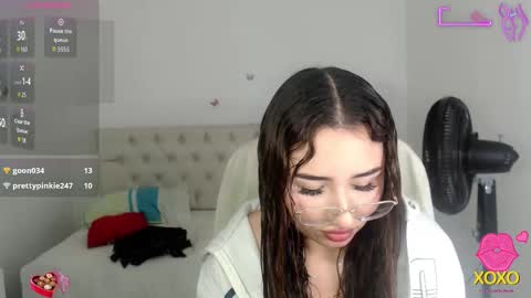 Snapshot of sasha_17_ chatting on October 28, 2025, 12:03 am Sofia online show from October 28, 2025, 12:03 am