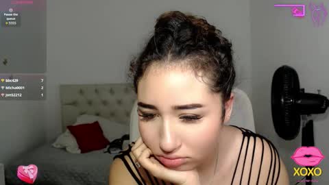 Snapshot of sasha_17_ chatting on November 5, 2025, 10:59 am Sofia online show from November 5, 2025, 10:59 am