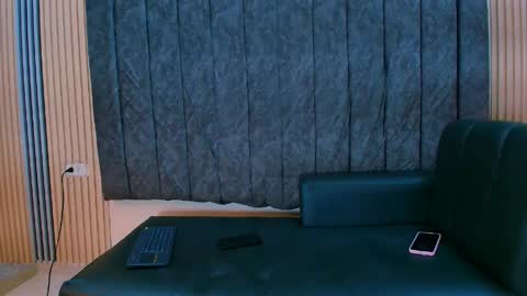 sasha_and_lia online show from May 31, 2026, 1:18 pm