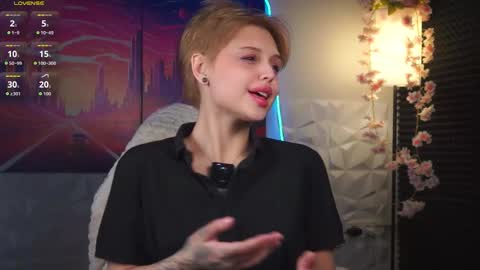 sasha_arrt online show from November 10, 2025, 9:19 am