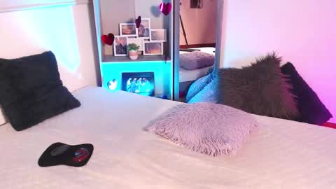 sasha_bowei online show from February 28, 2026, 3:29 am