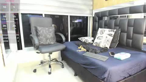 sasha_davila online show from November 12, 2025, 10:04 am