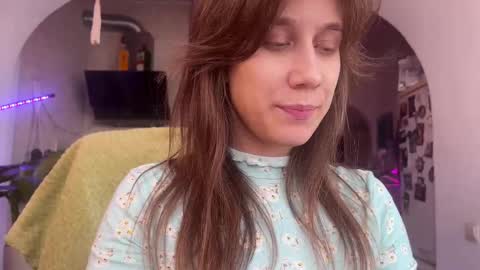 Alexandra Sasha in short online show from February 12, 2025, 9:42 am