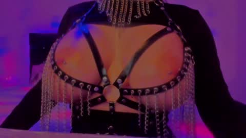 Snapshot of sashachase chatting on February 2, 2025, 5:42 am Sasha online show from February 2, 2025, 5:42 am