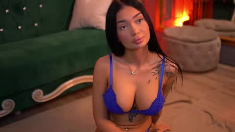 Dennise online show from March 8, 2025, 8:35 pm