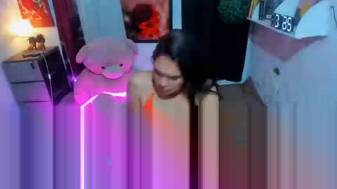 Snapshot of sashahuwanna chatting on February 13, 2025, 2:20 pm ESTELLA online show from February 13, 2025, 2:20 pm