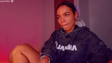 Snapshot of sashaklein chatting on July 24, 2026, 1:47 am Sasha Klein online show from July 24, 2026, 1:47 am