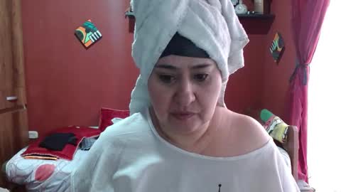 S A S H A R O S E online show from December 18, 2025, 12:44 pm