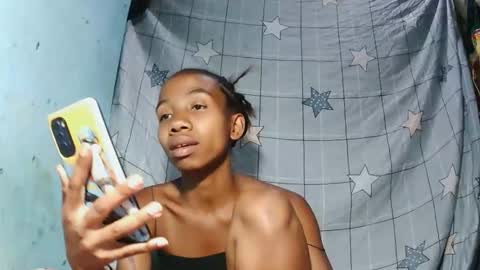 sasivia08 online show from April 18, 2026, 7:40 pm