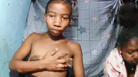 sasivia08 online show from April 19, 2026, 8:02 am