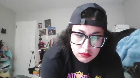 Snapshot of sassypandaxxx chatting on March 3, 2025, 8:11 pm koolkat online show from March 3, 2025, 8:11 pm