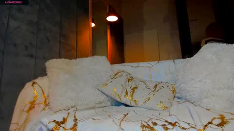 sassyt33n online show from December 2, 2025, 6:52 am