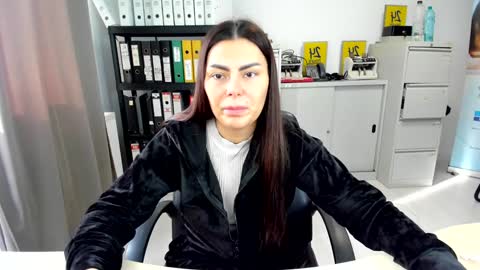 Snapshot of sassytiff chatting on October 21, 2025, 12:17 pm sassytiff online show from October 21, 2025, 12:17 pm