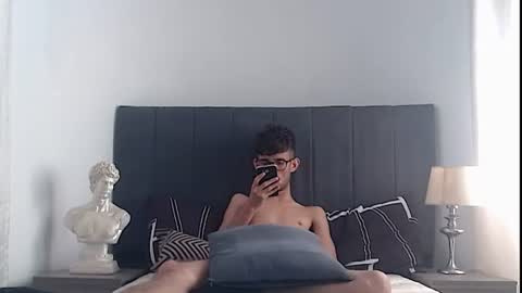 sasuke_bigcock online show from July 25, 2026, 1:52 pm