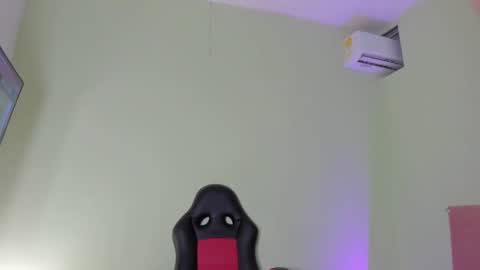 Evans Williams online show from February 20, 2025, 8:14 pm