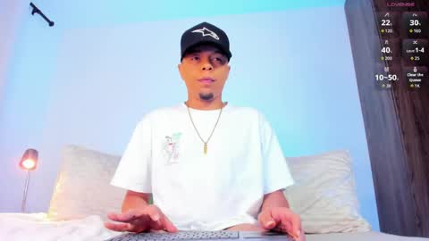 Snapshot of satanas_333 chatting on June 7, 2026, 10:24 pm online show from June 7, 2026, 10:24 pm