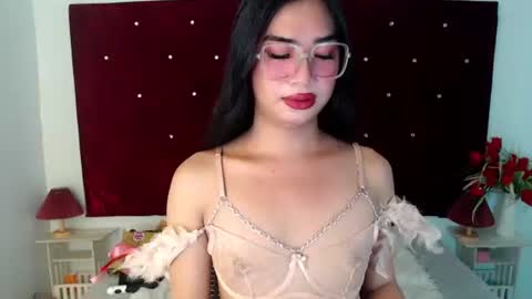 Snapshot of satiable_sashax chatting on October 9, 2025, 5:44 pm Sasha online show from October 9, 2025, 5:44 pm