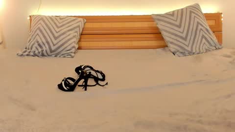 Snapshot of satimilf_ chatting on January 12, 2025, 1:32 am Sati online show from January 12, 2025, 1:32 am