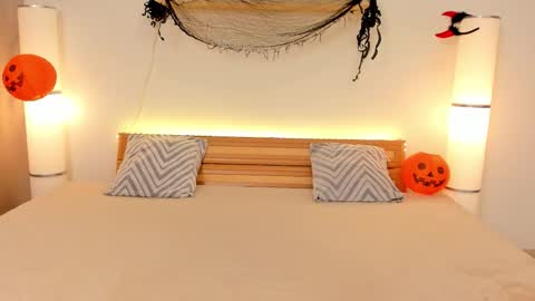 Snapshot of satimilf_ chatting on October 16, 2025, 11:06 pm Sati online show from October 16, 2025, 11:06 pm