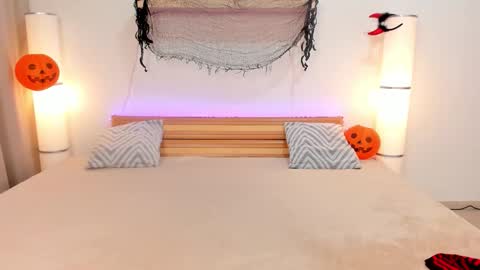 Snapshot of satimilf_ chatting on October 26, 2025, 8:42 am Sati online show from October 26, 2025, 8:42 am