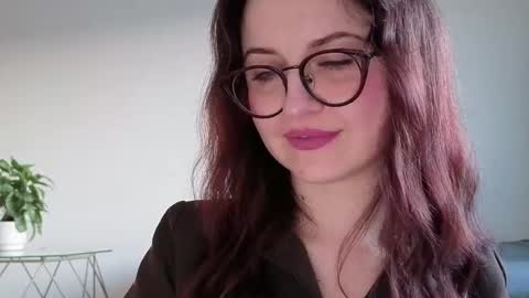 Lori online show from April 11, 2026, 5:28 pm