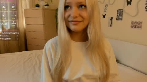 Snapshot of satinpresence chatting on May 7, 2026, 6:52 am satinpresence online show from May 7, 2026, 6:52 am