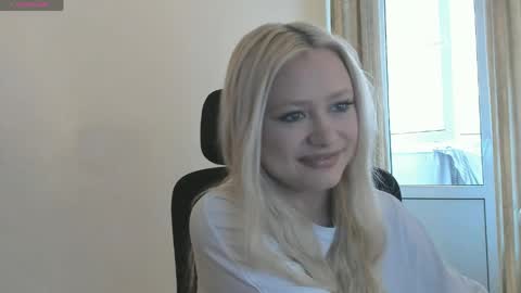Snapshot of satinpresence chatting on June 4, 2026, 5:13 am satinpresence online show from June 4, 2026, 5:13 am
