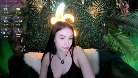 Snapshot of satiralux chatting on April 5, 2026, 5:54 pm online show from April 5, 2026, 5:54 pm
