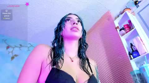 Snapshot of saturno_stone chatting on June 2, 2026, 1:51 am Saturnooo online show from June 2, 2026, 1:51 am
