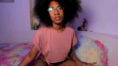 saturno_vibes online show from March 11, 2025, 3:34 pm