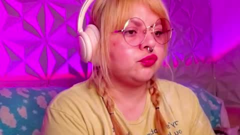 Gina George online show from October 7, 2025, 11:57 pm