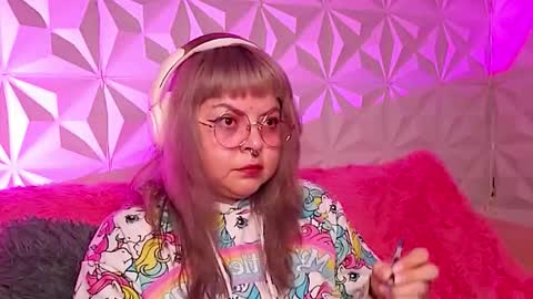 Gina George online show from November 23, 2025, 10:31 pm