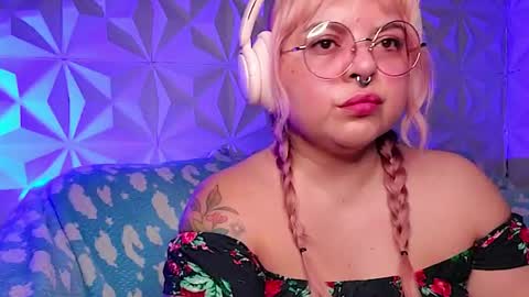 Snapshot of satyn_doll chatting on April 19, 2026, 10:12 pm Gina George online show from April 19, 2026, 10:12 pm
