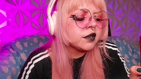 Snapshot of satyn_doll chatting on April 28, 2026, 2:27 am Gina George online show from April 28, 2026, 2:27 am