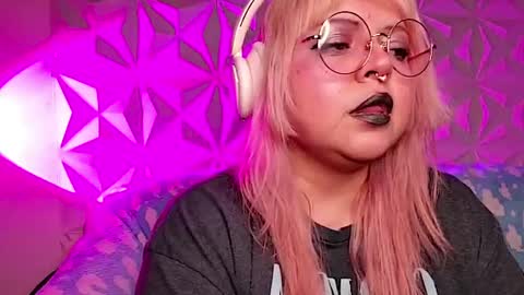 Snapshot of satyn_doll chatting on May 3, 2026, 12:16 am Gina George online show from May 3, 2026, 12:16 am