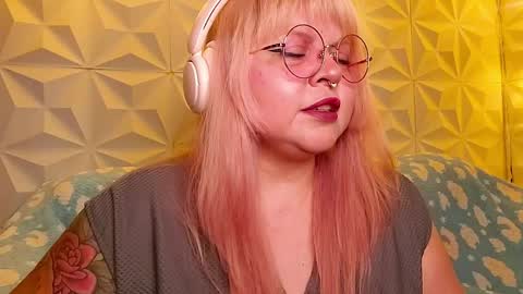 Snapshot of satyn_doll chatting on May 10, 2026, 12:49 am Gina George online show from May 10, 2026, 12:49 am
