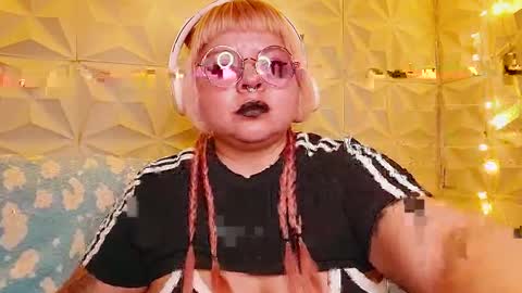 Snapshot of satyn_doll chatting on May 13, 2026, 12:30 am Gina George online show from May 13, 2026, 12:30 am