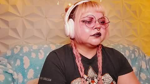 Snapshot of satyn_doll chatting on May 15, 2026, 11:23 pm Gina George online show from May 15, 2026, 11:23 pm