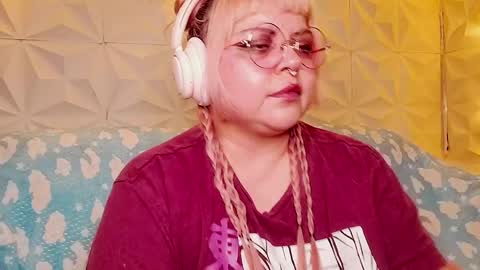 Snapshot of satyn_doll chatting on May 16, 2026, 12:40 am Gina George online show from May 16, 2026, 12:40 am
