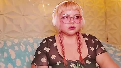 Snapshot of satyn_doll chatting on May 17, 2026, 12:30 am Gina George online show from May 17, 2026, 12:30 am