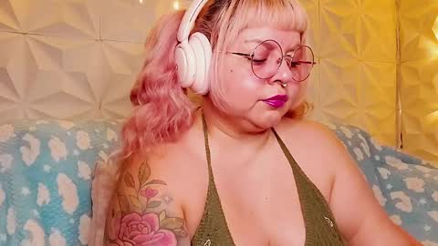Snapshot of satyn_doll chatting on May 17, 2026, 10:28 pm Gina George online show from May 17, 2026, 10:28 pm