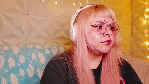 Snapshot of satyn_doll chatting on May 19, 2026, 1:00 am Gina George online show from May 19, 2026, 1:00 am