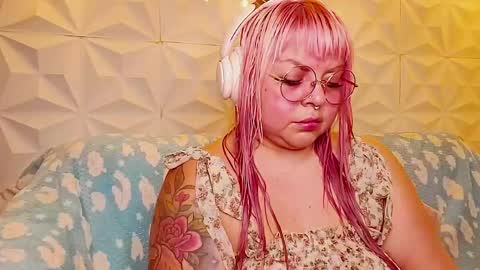 Snapshot of satyn_doll chatting on May 31, 2026, 10:11 pm Gina George online show from May 31, 2026, 10:11 pm