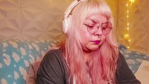 Snapshot of satyn_doll chatting on June 14, 2026, 2:35 am Gina George online show from June 14, 2026, 2:35 am
